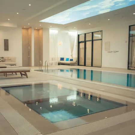 Charming Flat With Shared Pool Near Beach Apartmán *