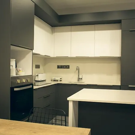 Charming Flat With Shared Pool Near Beach Apartmán *
